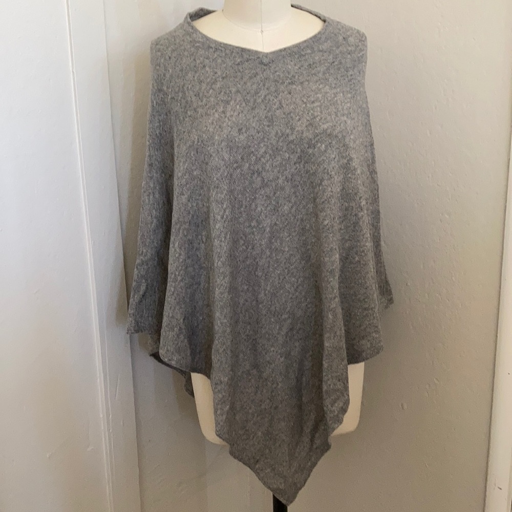 New cashmere poncho
